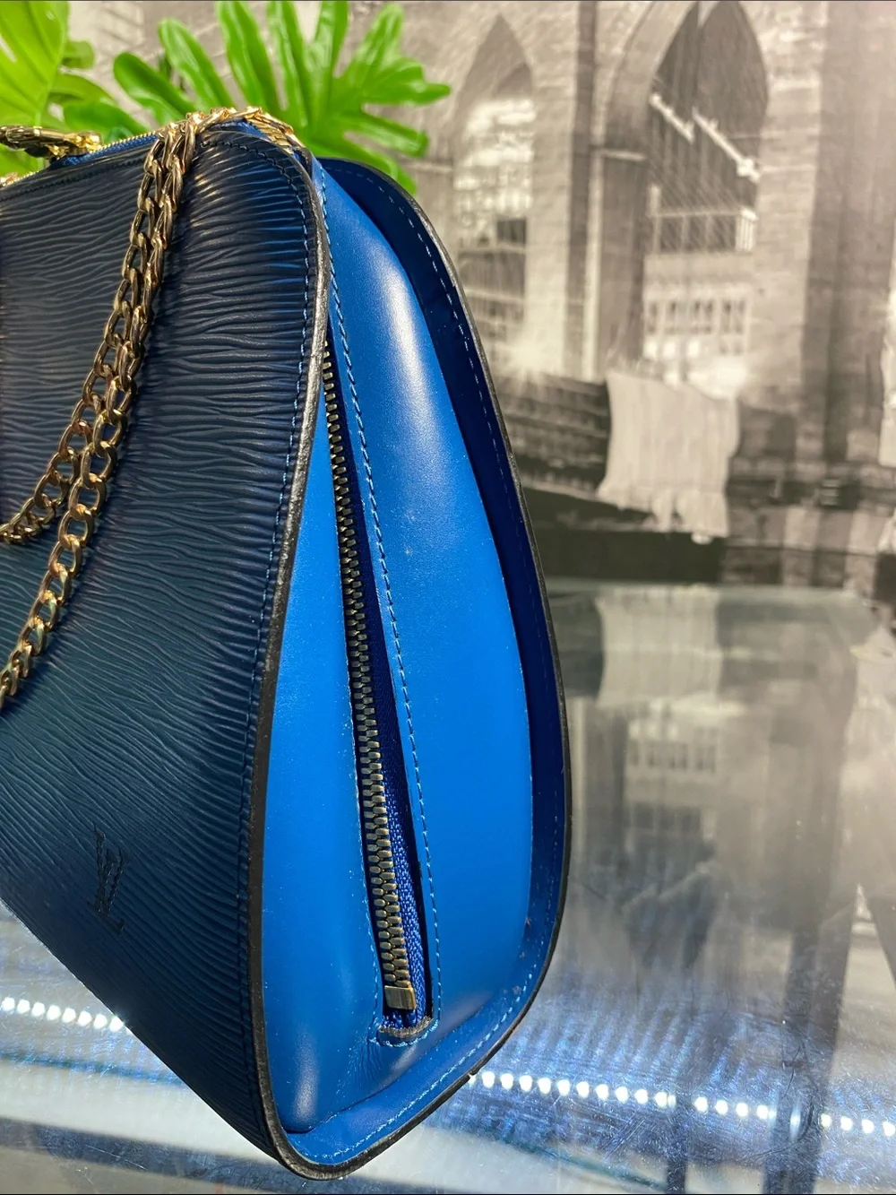 Authentic Rare LOUIS VUITTON Epi Blue Leather Dauphine GM Pouch Bag